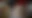 Ein Stück Sahnetorte mit Kirschen